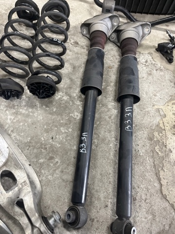 Амортизатор задньої підвіски 8W0513035AA VAG