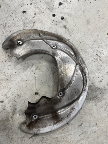 Кожух гальмівного диска 8W0615311C VAG