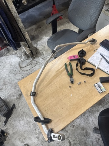 Шланг кондиціонера, від випарника до компресора 8W0816738Q VAG