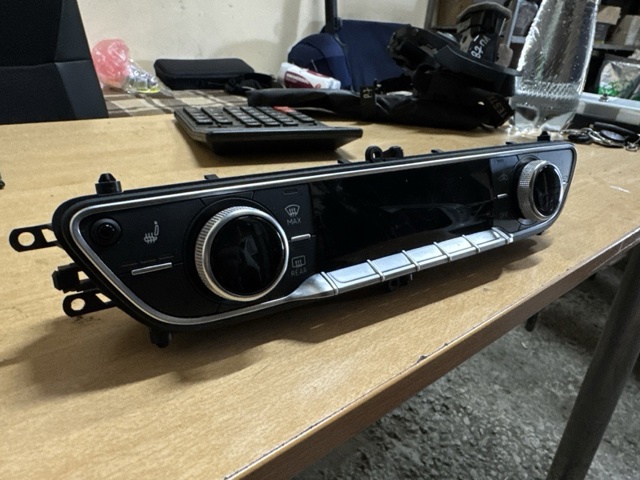 Блок управління кондиціонером 8W0820043T5PR VAG