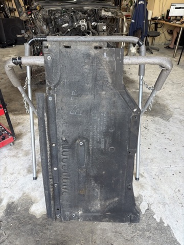 Захист днища, правий 8W0825208A VAG