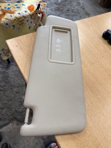 Козирок протисонячний 8W0857552AMRS8 VAG