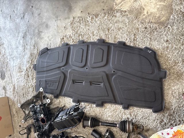 Ізоляція моторного відсіку 8W0863825B VAG