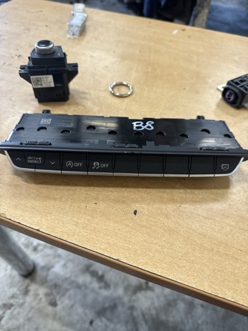 Блок кнопок центральної консолі 8W0925301AT5PR VAG