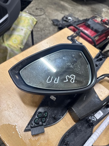 Праве бокове дзеркало 8W1857410AK9B9 VAG