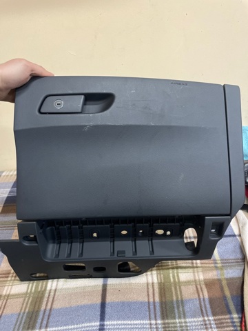 Бардачок 8W18803026PS VAG