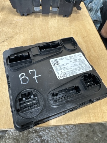 Блок управління комфорту 8W1907064AC VAG
