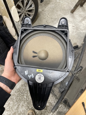 Динамік задньої полиці 8W5035412 VAG