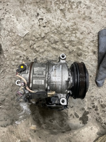 Насос кондиціонера 926005DB0A NISSAN