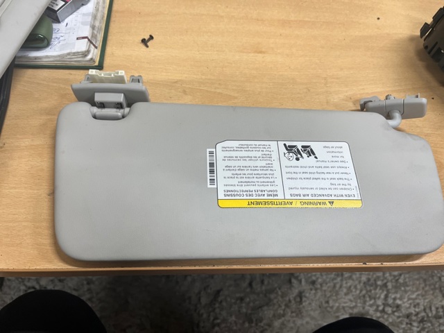 Козирок протисонячний 964015DE1A NISSAN