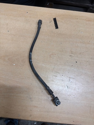 Гнучка гальмівна трубка задня A0014204548 MERCEDES