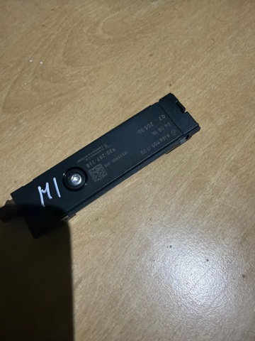Підсилювач сигналу антени A1669051702 MERCEDES