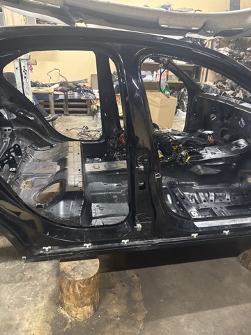 Амортизаційна стійка центральна, права A2056303802 MERCEDES