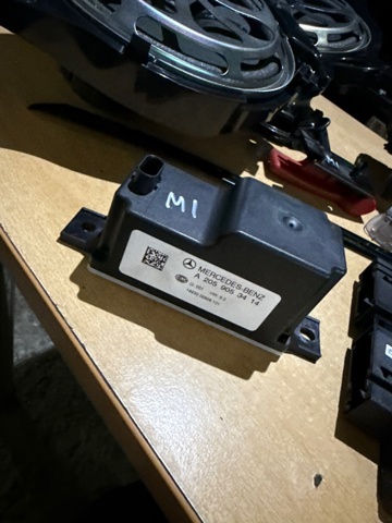Перетворювач напруги A2059053414 MERCEDES