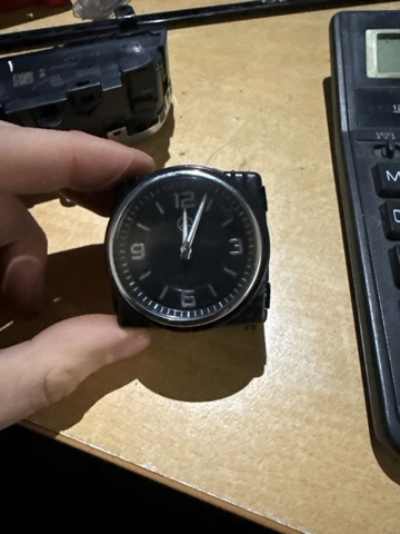 Годинник салонний A2138272000 MERCEDES
