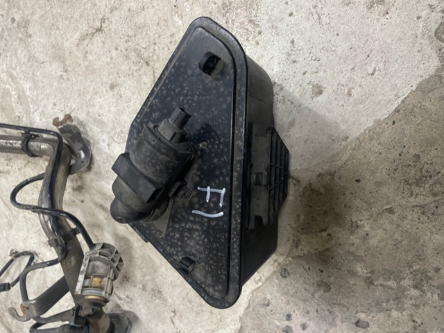Фільтр-адсорбер паливних парів A2464700359 MERCEDES