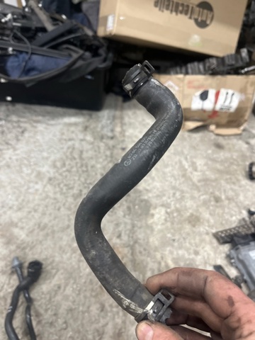 Патрубок системи охолодження A2465010258 MERCEDES