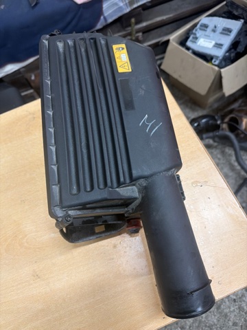 Корпус повітряного фільтра A2740901801 MERCEDES