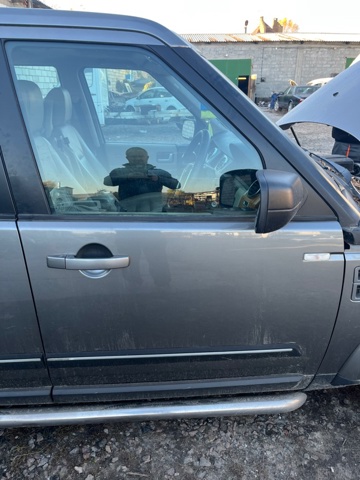 Дверка передня права BDA780100 LAND ROVER