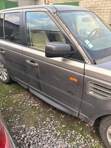 Дверка передня права BDA790080 LAND ROVER