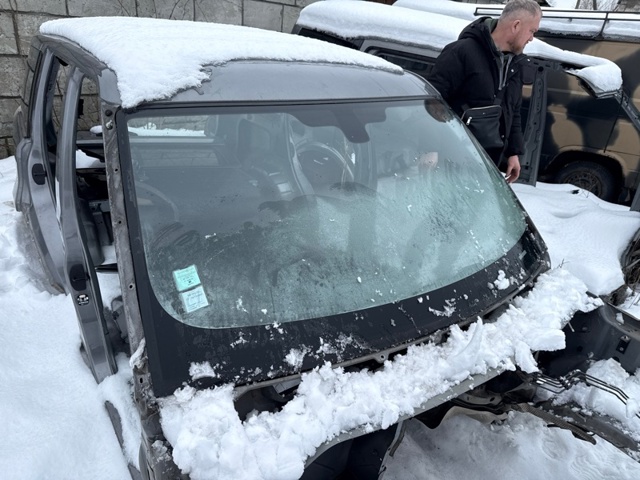 Вікно вітрове CMB500691 LAND ROVER