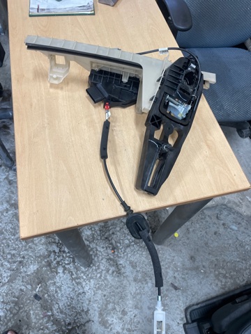 Внутрішній дверний замок FT4Z5821812D FORD