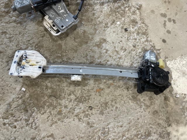 Механізм стеклопод'емника двері задньої, правої FT4Z5827008C FORD