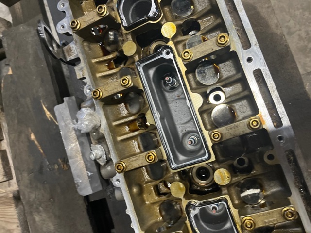 Головка блоку K2GZ6049A FORD