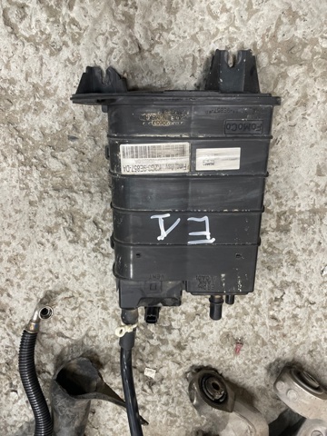 Адсорбер парів палива K2GZ9D653A FORD