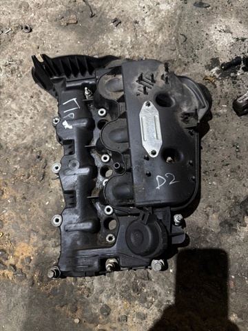 Колектор впускний, правий LR005496 LAND ROVER