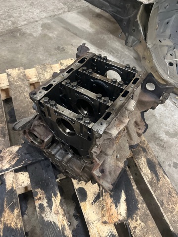 Пеньок LR010297 LAND ROVER