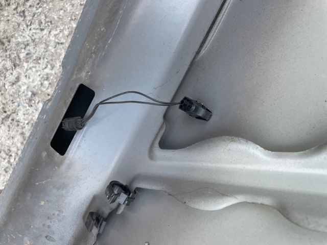 Сопло склоомивача вітрового скла LR048615 LAND ROVER