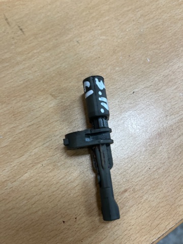Датчик АБС (ABS) задній WHT003864B VAG