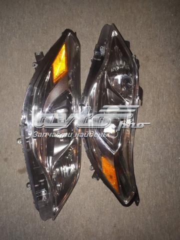 Фара комбінована, передня 8111007120 TOYOTA