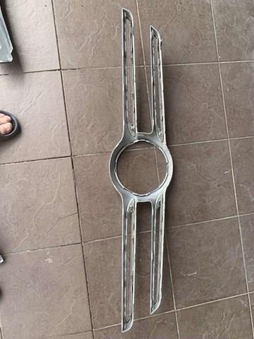Решітка радіатора A1668881685 MERCEDES