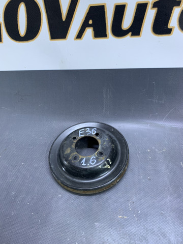 Шків водяного насоса 1717637 BMW