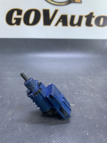 Датчик включення зчеплення 1J0927189 VAG