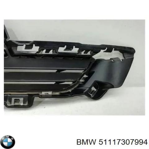 Решітка переднього бампера, права нижня 51117307994 BMW