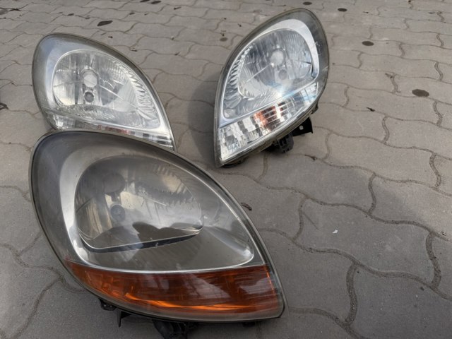 Фара передня права 8200150617 RENAULT
