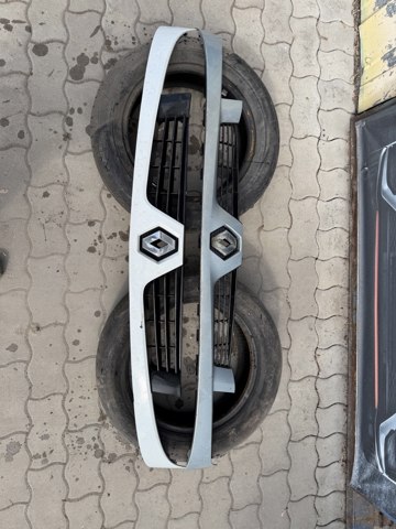 Решітка 8200331208 RENAULT