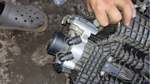 Блок дросельної заслінки 13547618838 BMW