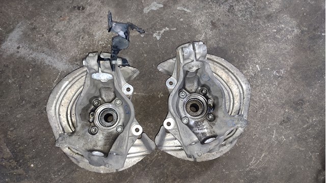Цапфа поворотного кулака 31216798261 BMW