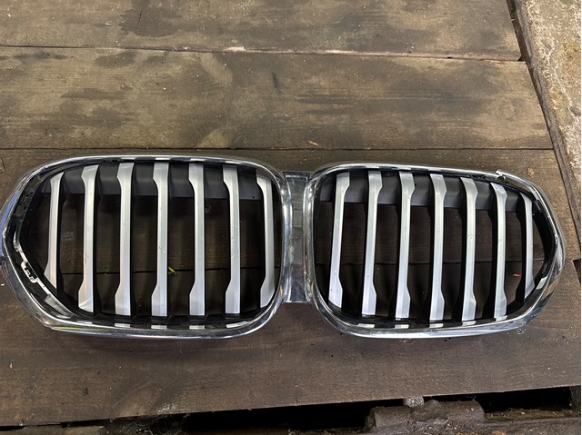 Решітка радіатора 5113185178 BMW