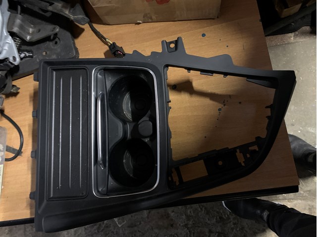 Декоративна накладка центральної консолі 51169323675 BMW