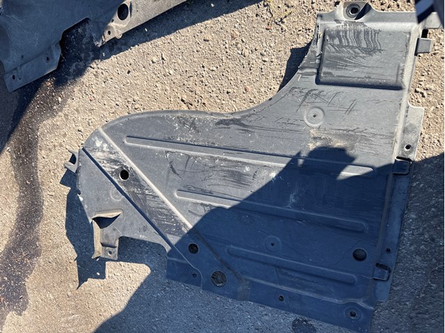 Захист днища, лівий 51717276297 BMW