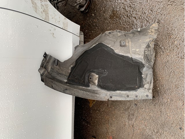 Підкрилок переднього крила, правий задній 51717368602 BMW