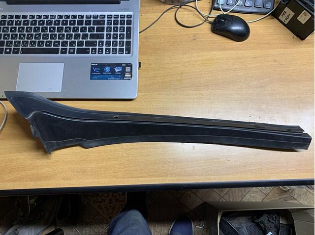 Ущільнювач арки крила 51767264273 BMW