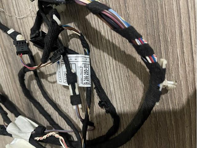 Джгут проводів задніх дверей 61129286250 BMW