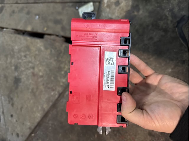 Корпус запобіжників 922775205 BMW