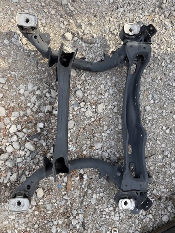 Балка задньої підвіски, підрамник 8W0505235AK VAG
